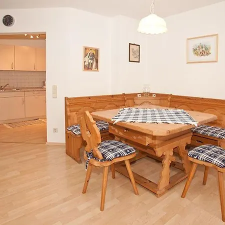 Appartement Birkenstrasse 9 *